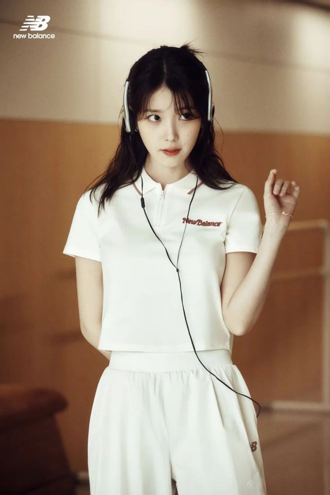 陈都灵和IU的绽放满足了少女的全部幻想j9九游会俱乐部登录入口本周时髦大事｜(图26)